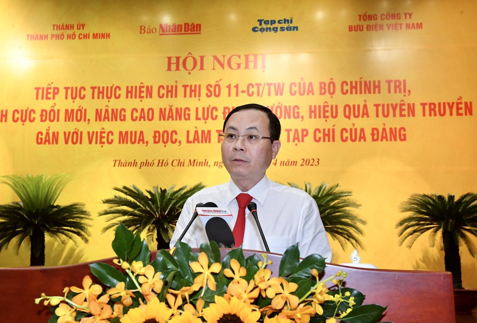Đồng chí Nguyễn Văn Hiếu phát biểu tại Hội nghị.